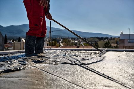Rooftop thermal insulation / Traditional - Conventional insulation - Creation of drainage flows with foamed concrete or grained concrete - Goumas Insulations - Monoseis Goumas